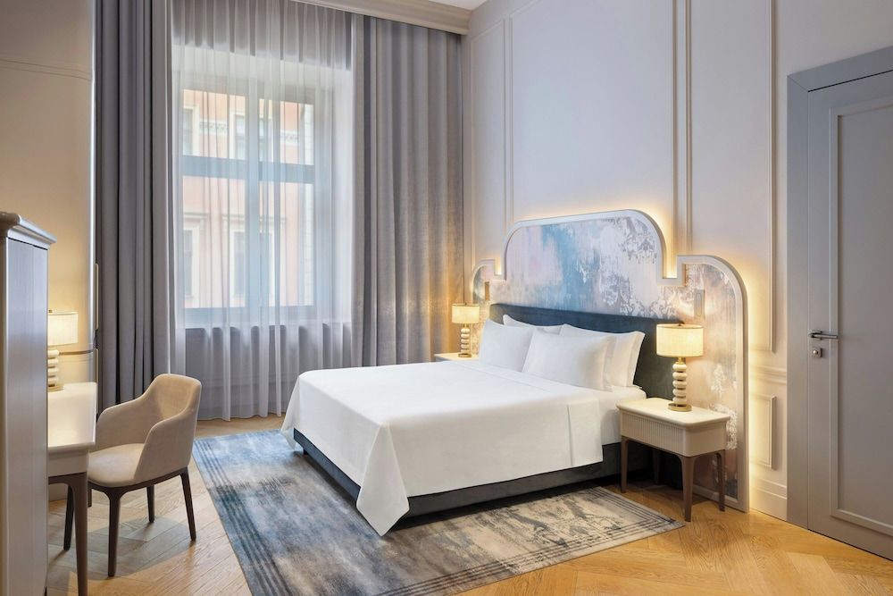 Junior Suite, 1 King Bed, Non Smoking