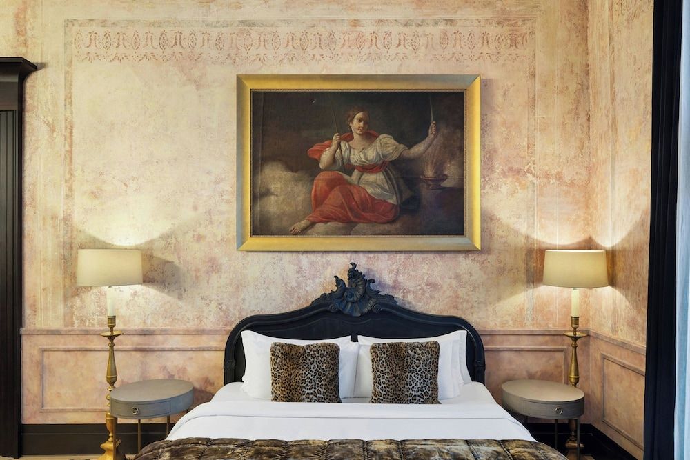 Junior Suite, 1 King Bed, Non Smoking