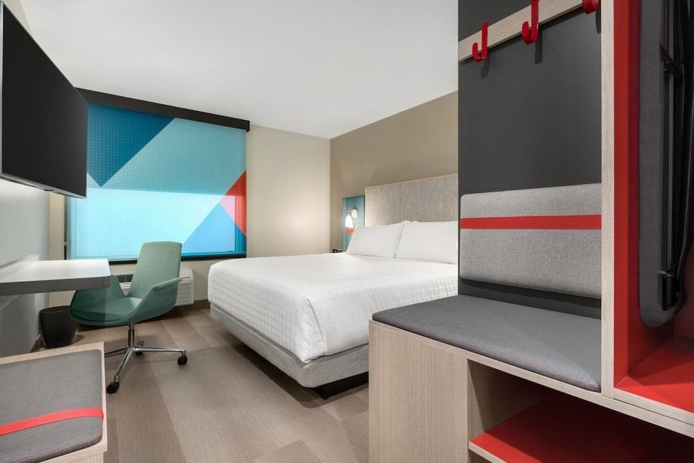 Standard Room, 1 King Bed, Accessible (Hearing, Mobility Tub)