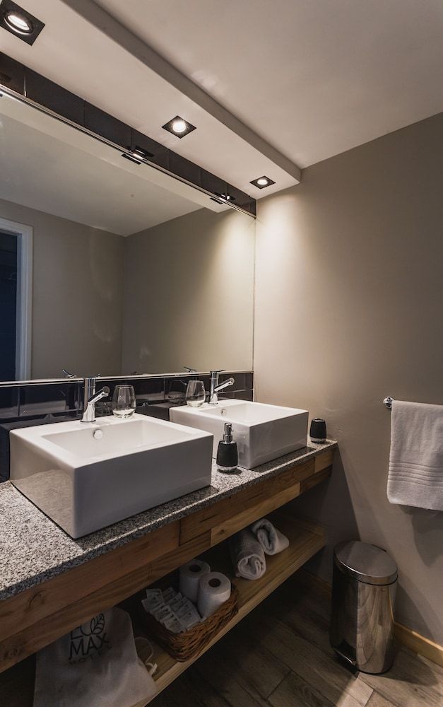 Hotel Ecomax Superior Quadruple Room 6