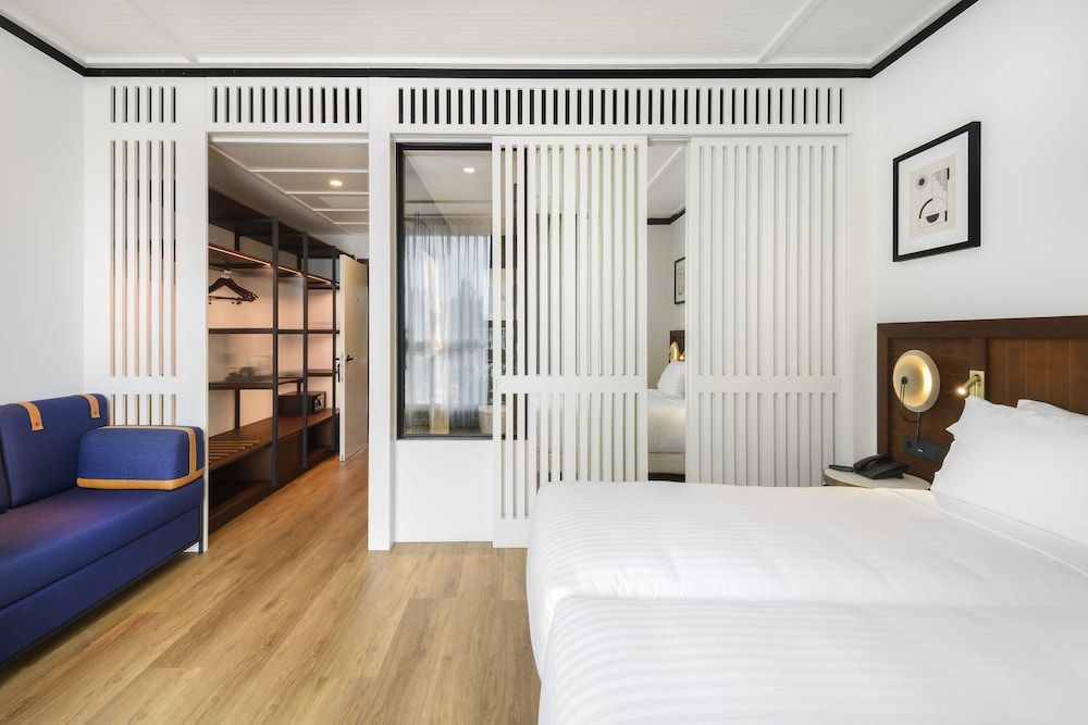 Hotel Tres Reyes San Sebastian Family Room 6