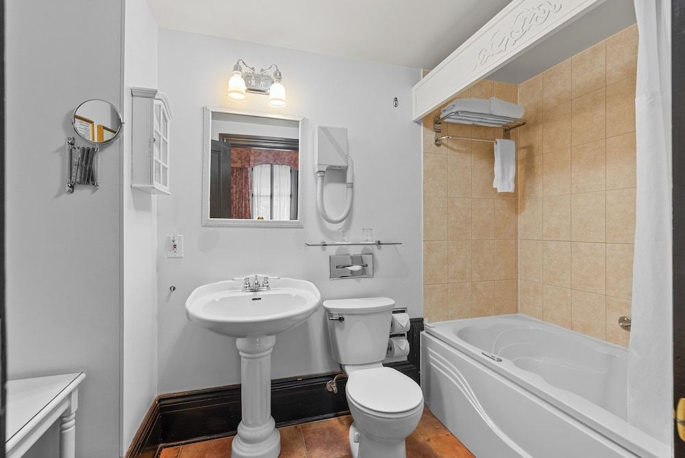 Hôtel Le Clos Saint-Louis - Par Aneyro Prestige Clos St-Louis - 1st or 2nd floor, no elevator 9