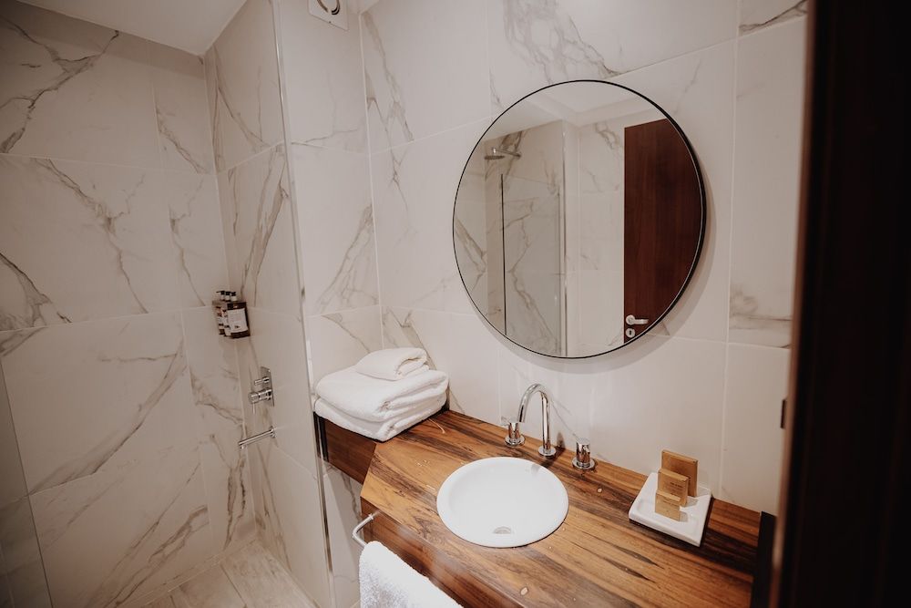 La Urumpta Hotel by AKEN Mind Deluxe Room, 1 King Bed 3