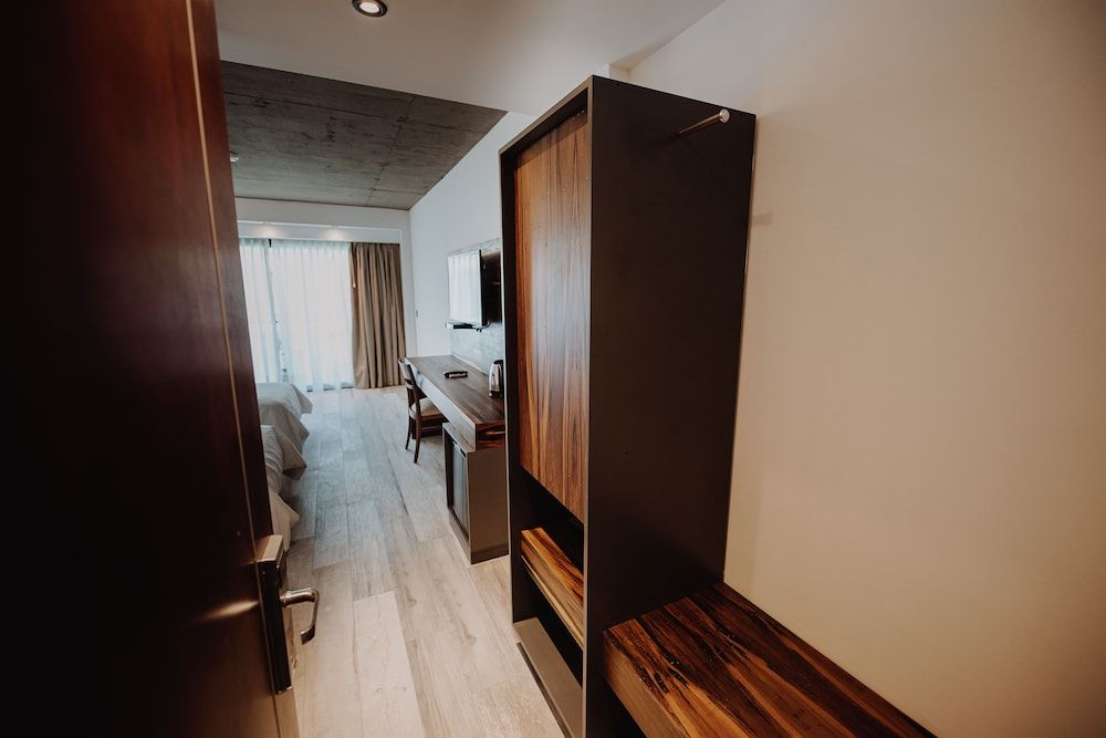 La Urumpta Hotel by AKEN Mind Deluxe Room, 1 King Bed 4