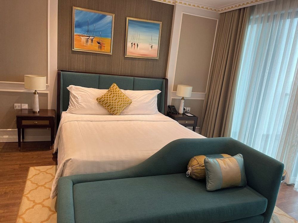 undefined FLC Halong Bay Golf Club & Luxury Resort 6