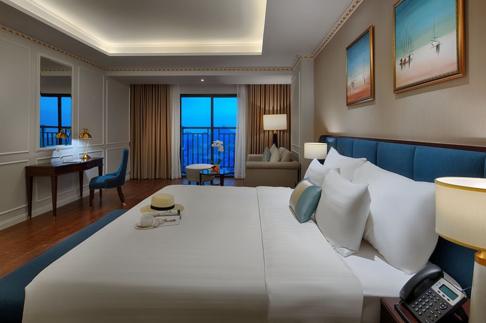 FLC Halong Bay Golf Club & Luxury Resort Deluxe Double Room, Golf View