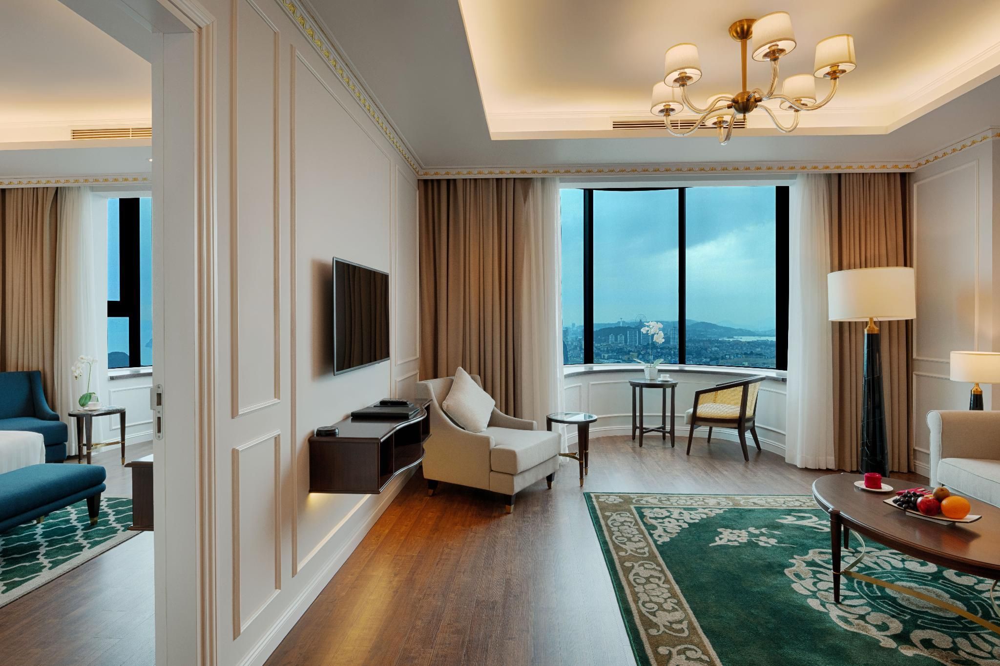 undefined FLC Halong Bay Golf Club & Luxury Resort 3