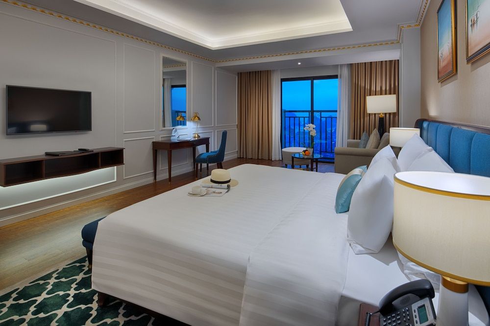 FLC Halong Bay Golf Club & Luxury Resort Deluxe Double Room, Golf View 2