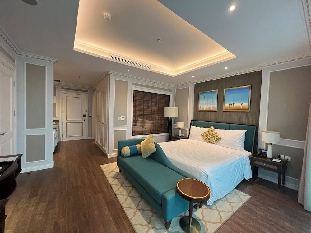 undefined FLC Halong Bay Golf Club & Luxury Resort 8