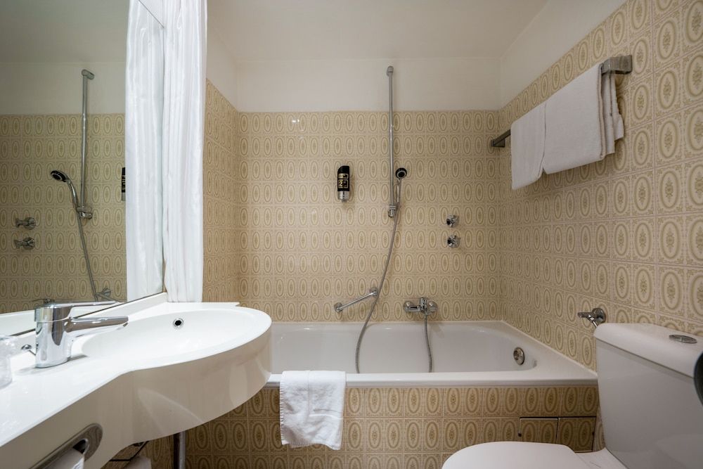 Hotel Arosa - Düsseldorf Oberkassel Double Room 9