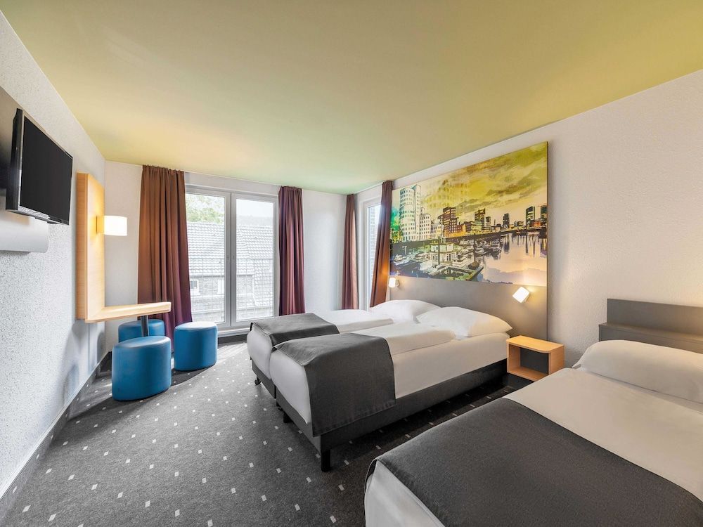 undefined B&B Hotel Düsseldorf City-Süd 10