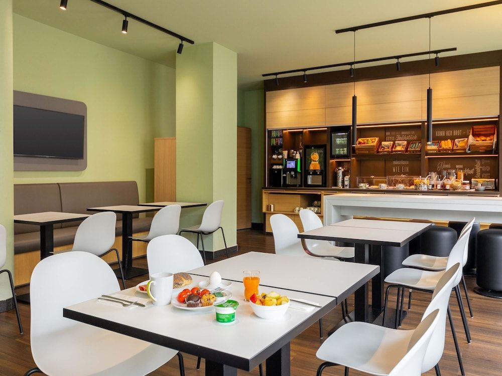 undefined B&B Hotel Düsseldorf City-Süd 5