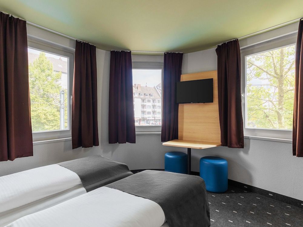 undefined B&B Hotel Düsseldorf City-Süd