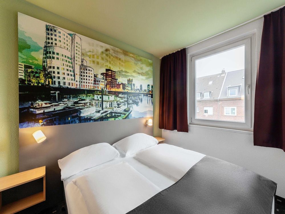 undefined B&B Hotel Düsseldorf City-Süd 9
