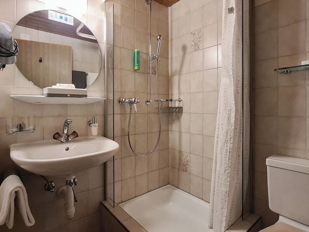 Hotel Rössli Standard Twin Room, Balcony 4