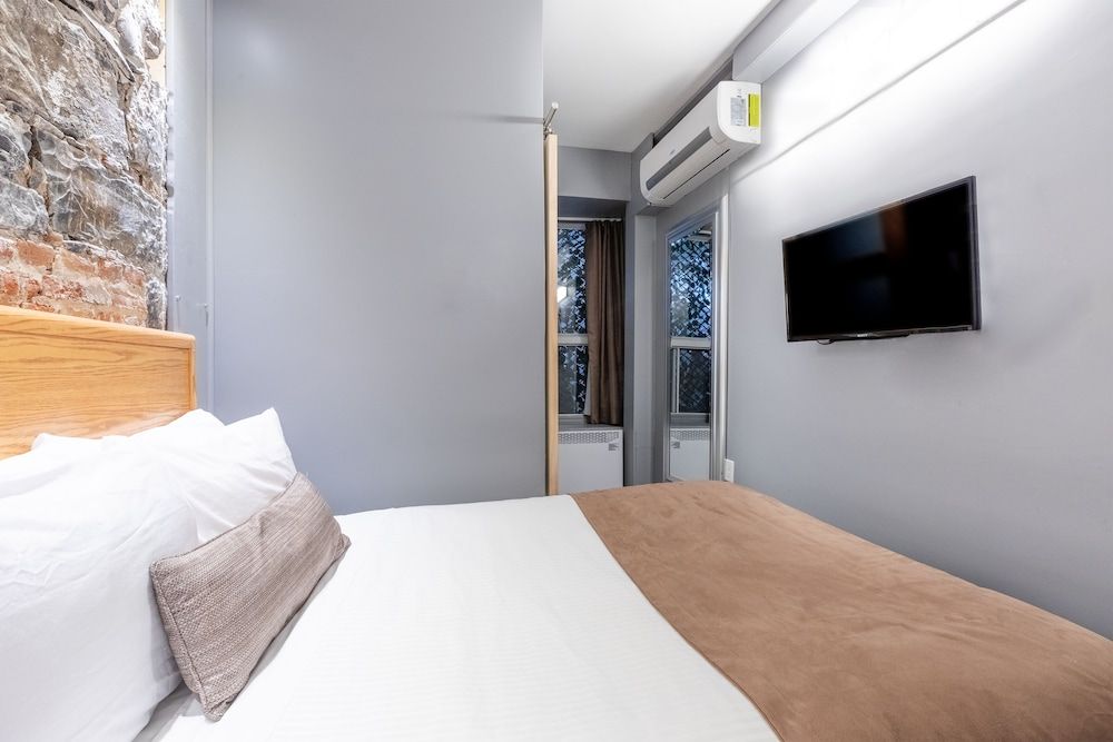 City View Small Room