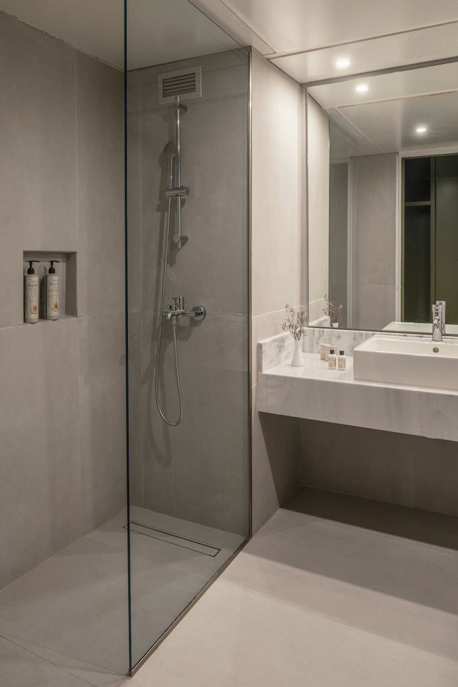 Amalia Hotel Delphi Interconnecting Twin rooms 3