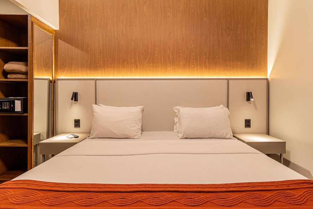 H4 Hotel Opera Jardins Standard Twin Room, 1 Double Bed 3