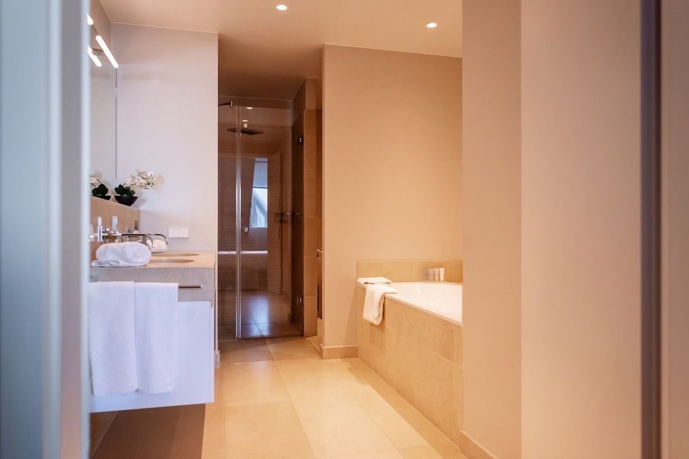 The Wellem Residences Executive Penthouse, 2 Bedrooms 3