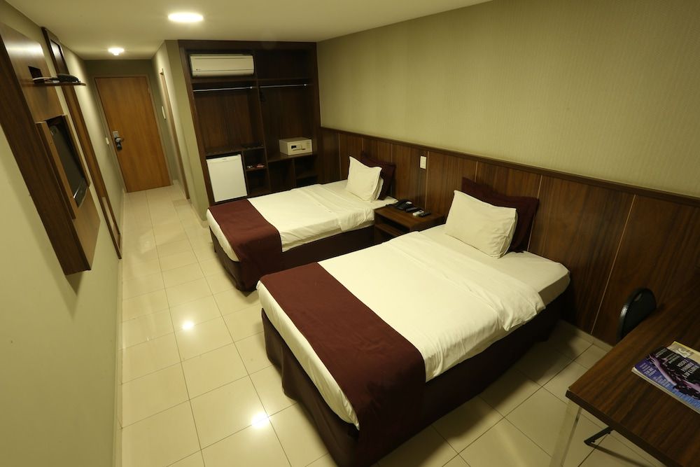 Esplanada Brasilia Hotel Deluxe Twin Room, 2 Twin Beds 3