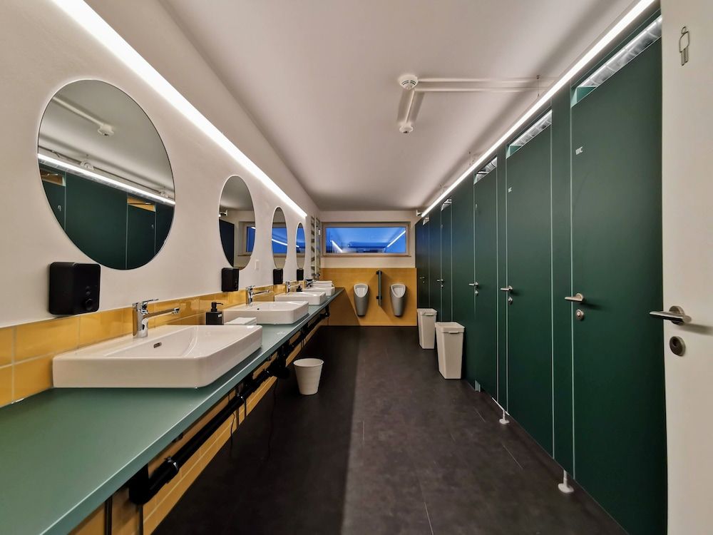 Green Marmot Capsule Hotel Zurich Double Capsule Mixed 5