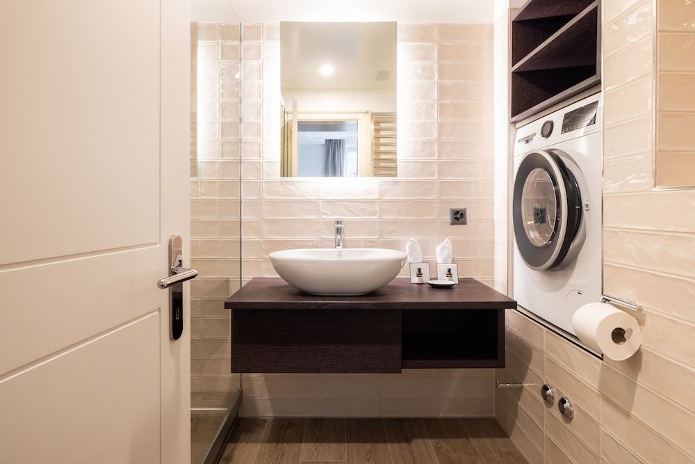 EMA House Serviced Apartments Unterstrass Superior Apartment, 2 Bedrooms, Non Smoking, Kitchen 8