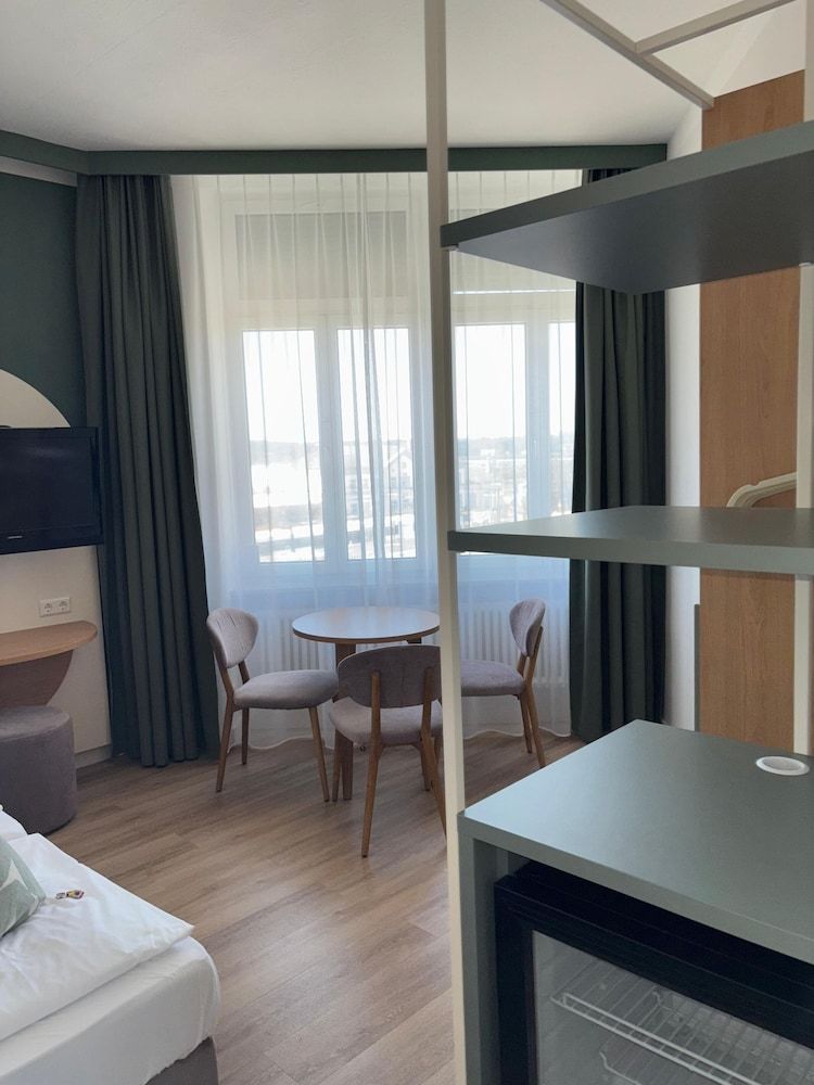 Gästehaus Centro Quadruple Room 7