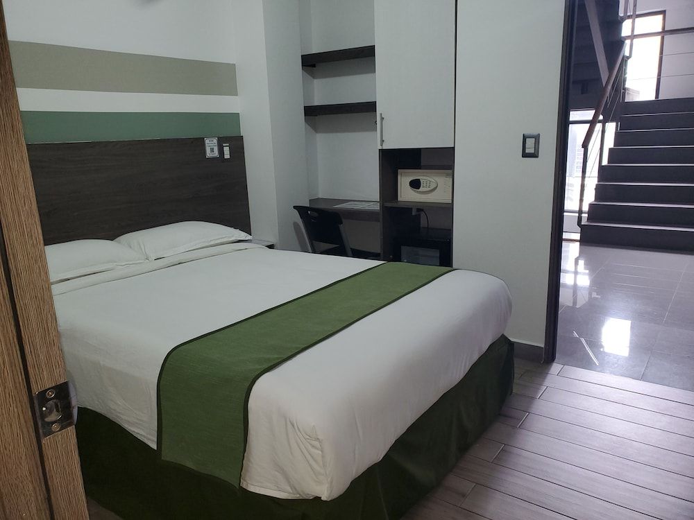 Hotel Cultura Plaza Standard Double Room 9