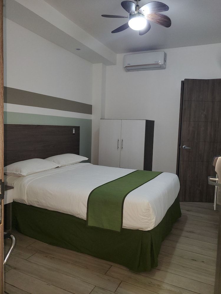 Hotel Cultura Plaza Standard Double Room 16