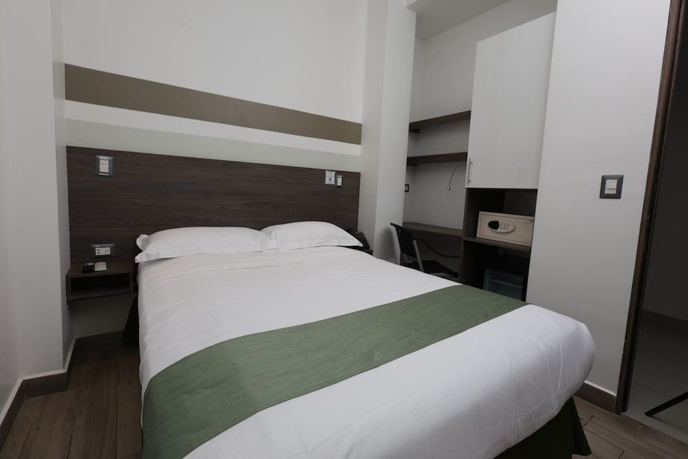 Hotel Cultura Plaza Standard Double Room 18