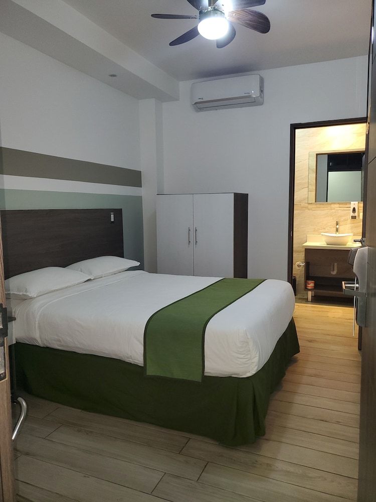 Hotel Cultura Plaza Standard Double Room 11