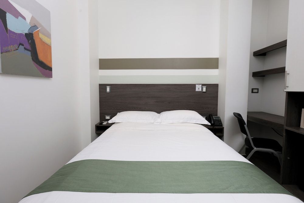 Hotel Cultura Plaza Standard Double Room 10