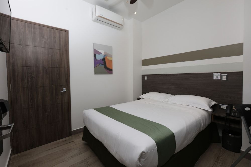 Hotel Cultura Plaza Standard Double Room 14