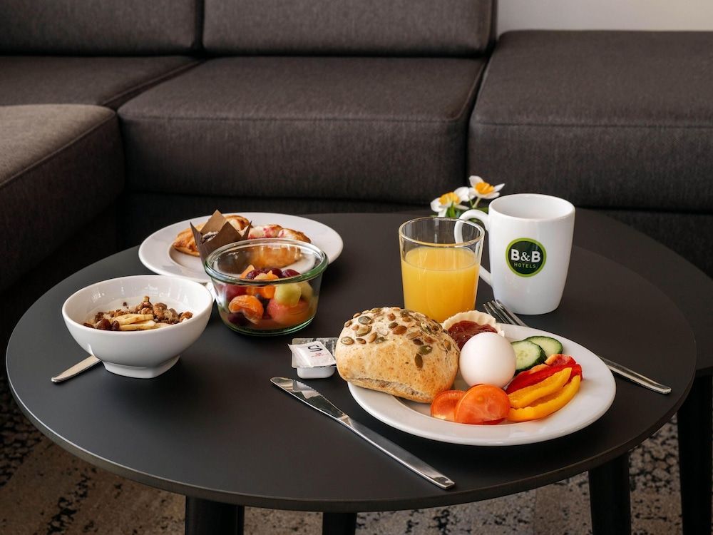 undefined B&B Hotel Düsseldorf-City 9