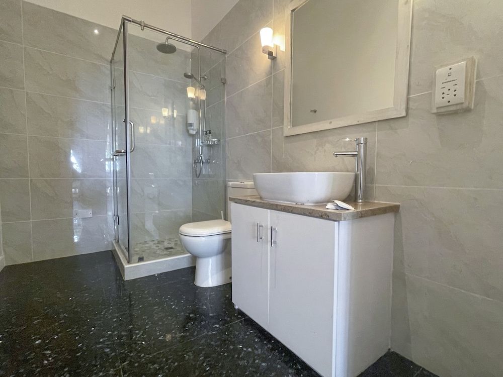 Chateau Elysium Standard Room, 1 King Bed, Partial Ocean View, Beachfront 2