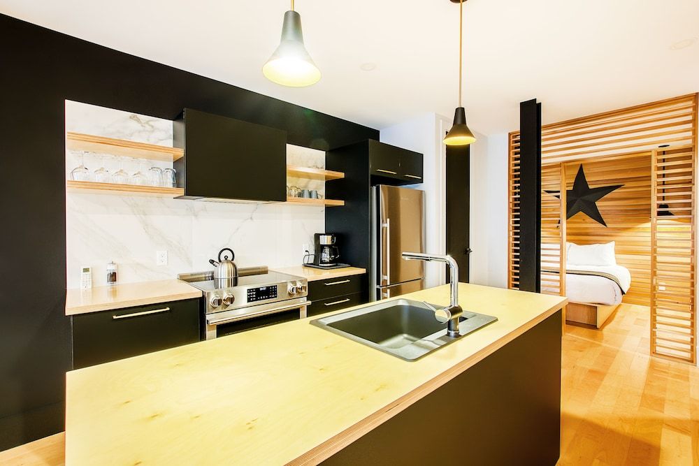Les Lofts St-Pierre - By Les Lofts Vieux-Quebec Apartment, 2 Bedrooms (SP 301) 6