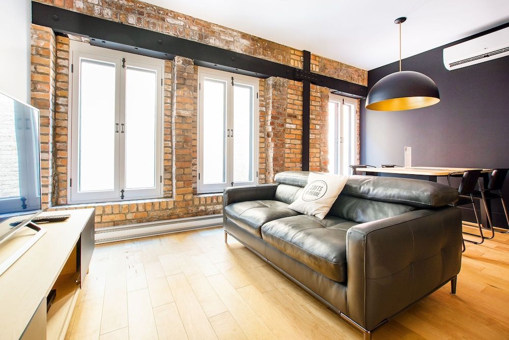 Les Lofts St-Pierre - By Les Lofts Vieux-Quebec Apartment, 2 Bedrooms (SP 301) 8