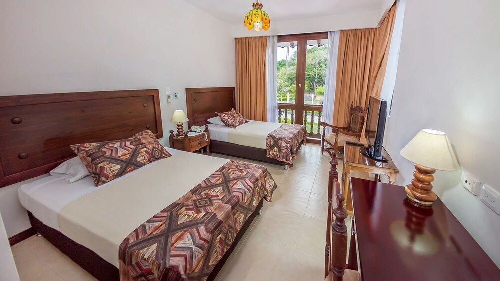 Hotel Guadalajara Standard Room, Multiple Beds