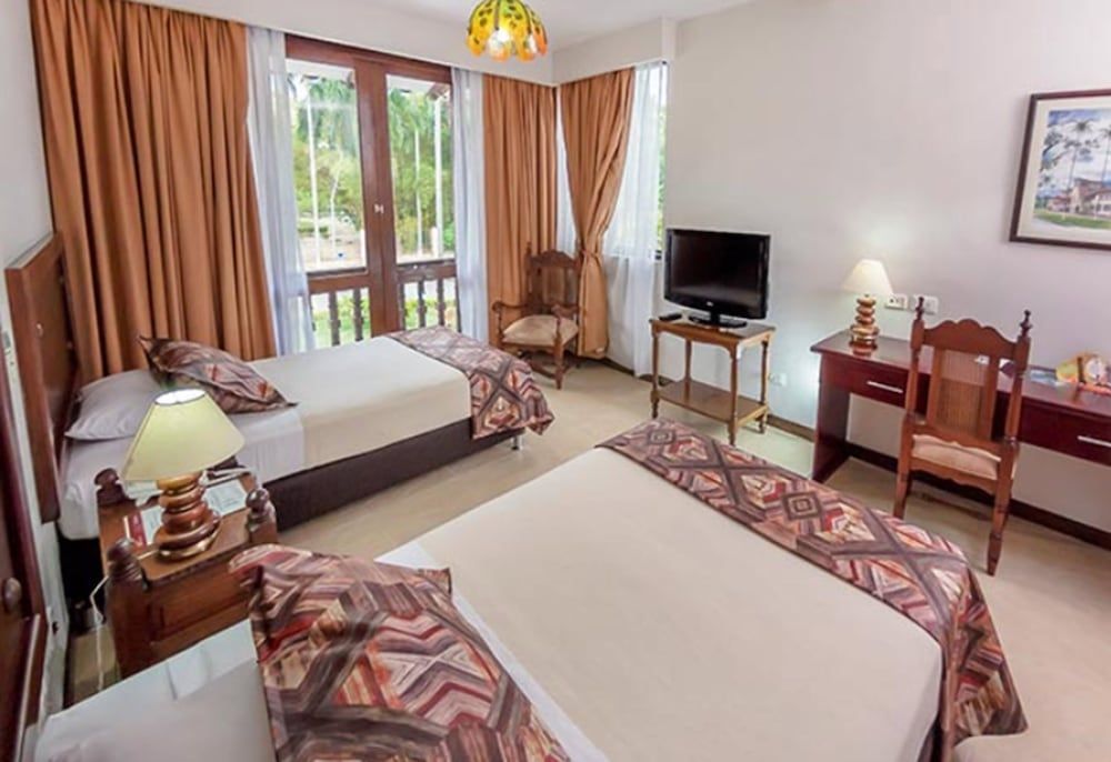 Hotel Guadalajara Standard Room, Multiple Beds 3