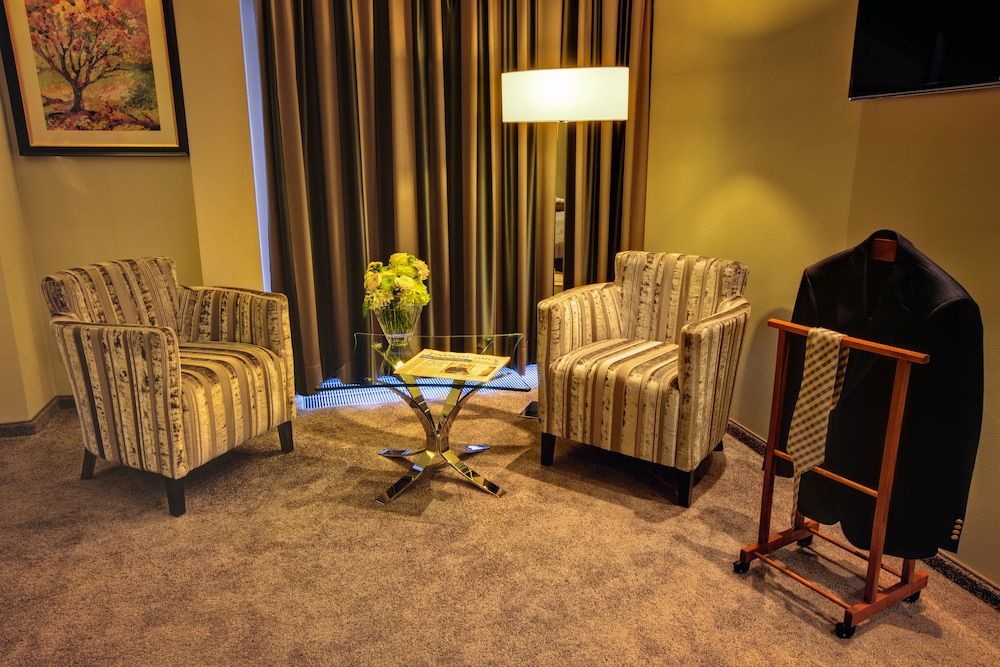 undefined Hotel Favor 10