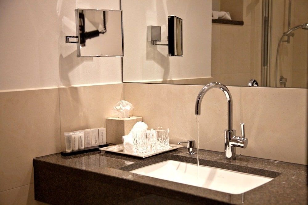 undefined Hotel Favor 7