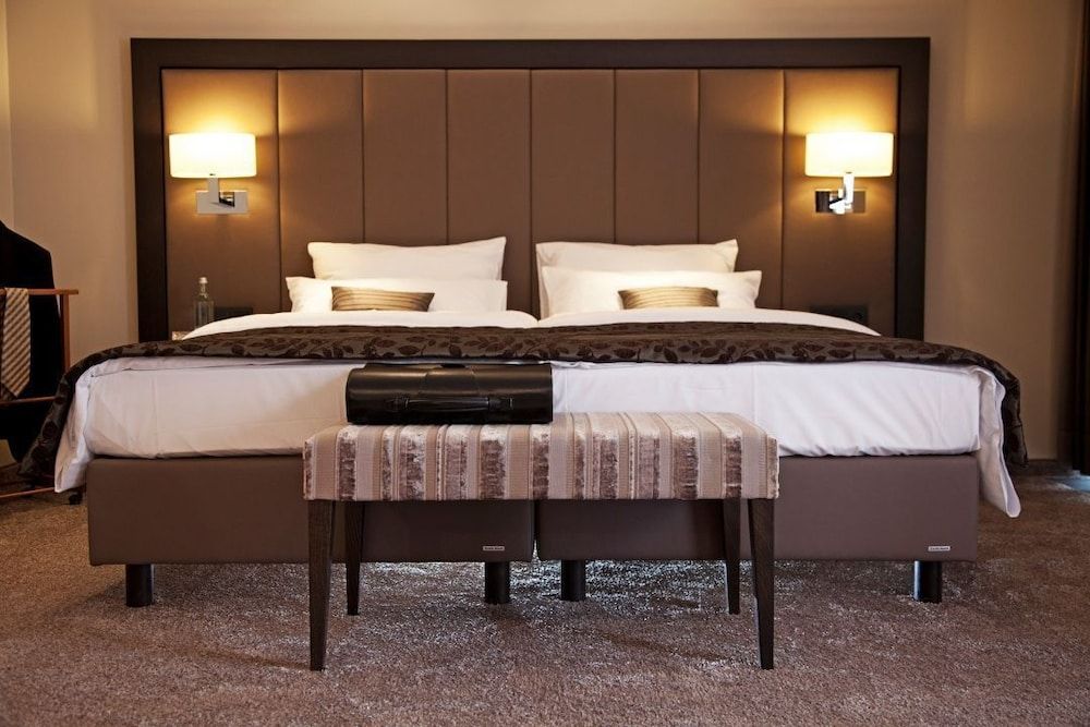 undefined Hotel Favor 9