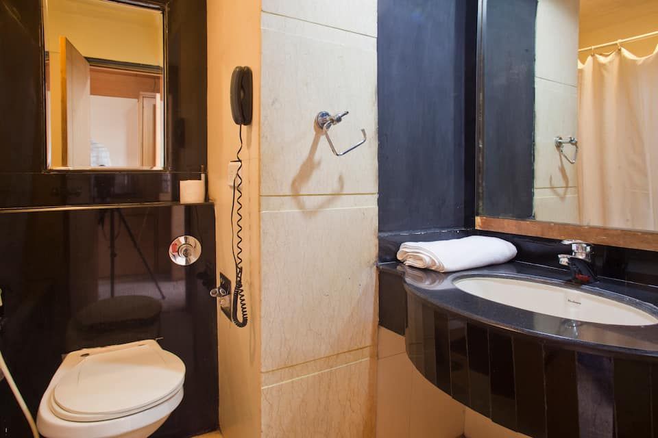 Rukmini Riviera Executive Room 2