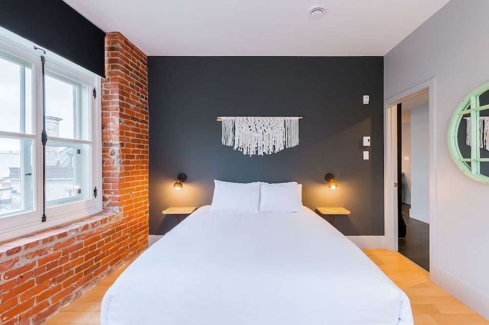 Les Lofts du Trésor - By Les Lofts Vieux-Quebec Apartment, 2 Bedrooms, City View (T301) 3