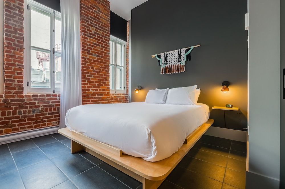 Les Lofts du Trésor - By Les Lofts Vieux-Quebec Loft (T103)