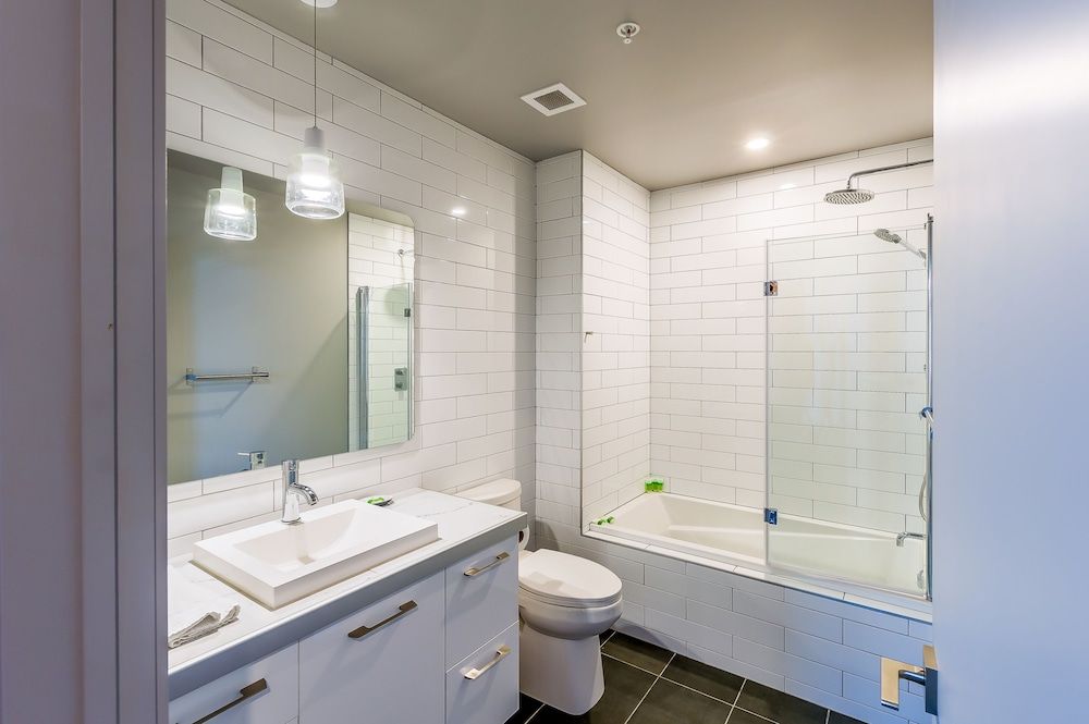 Les Lofts du Trésor - By Les Lofts Vieux-Quebec Apartment, 2 Bedrooms, City View (T301) 9