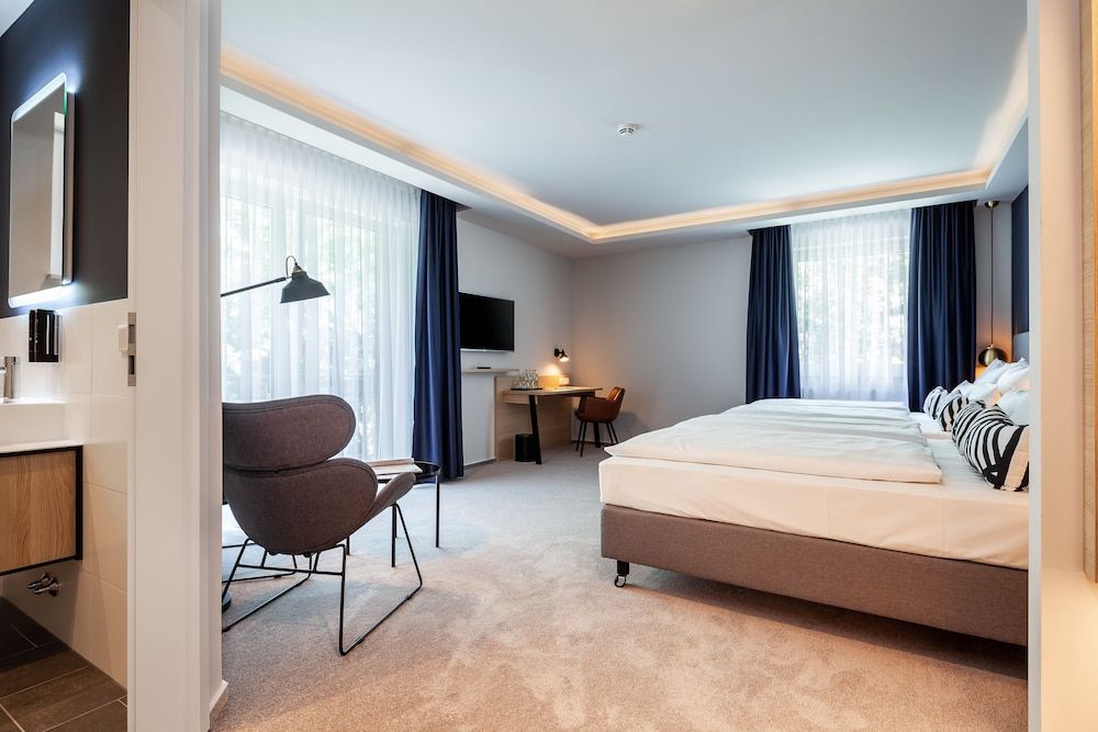 Hotel Wittorf Family Room (4 adults) 2