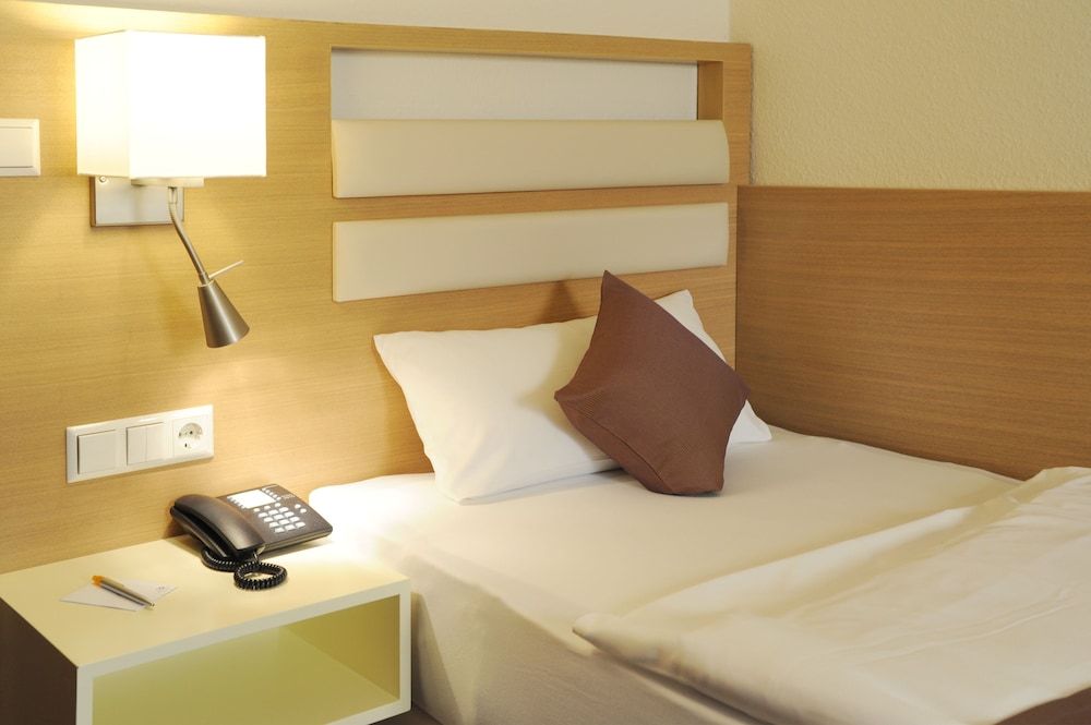 Hotel Goldener Knopf Single Room 3