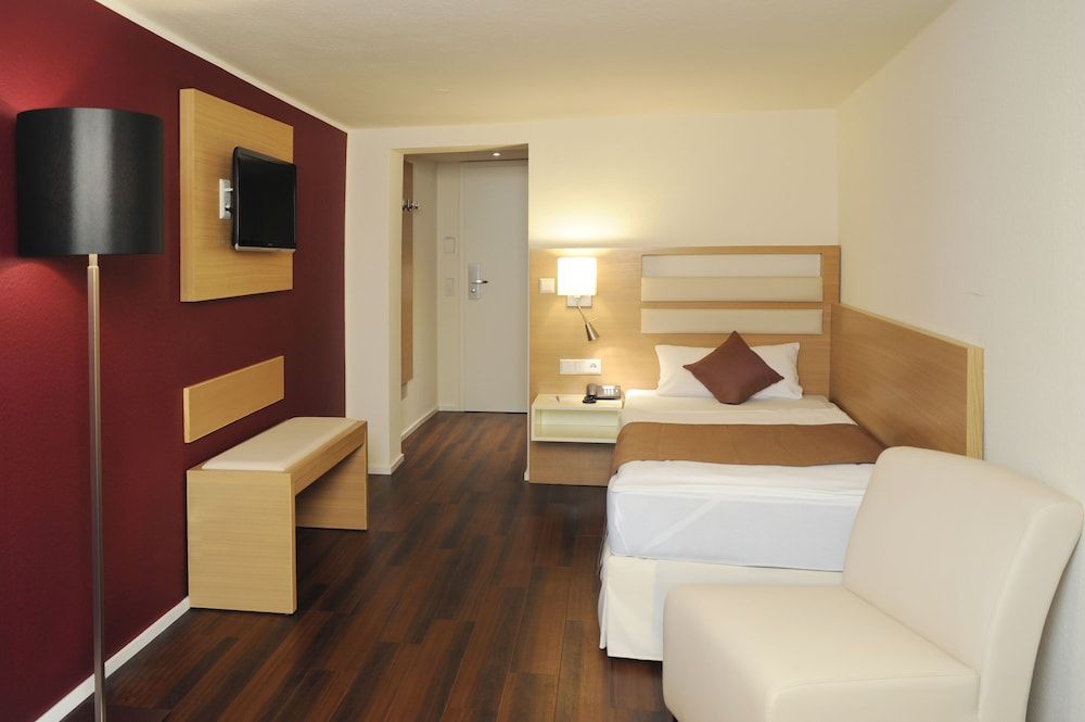 Hotel Goldener Knopf Single Room 2