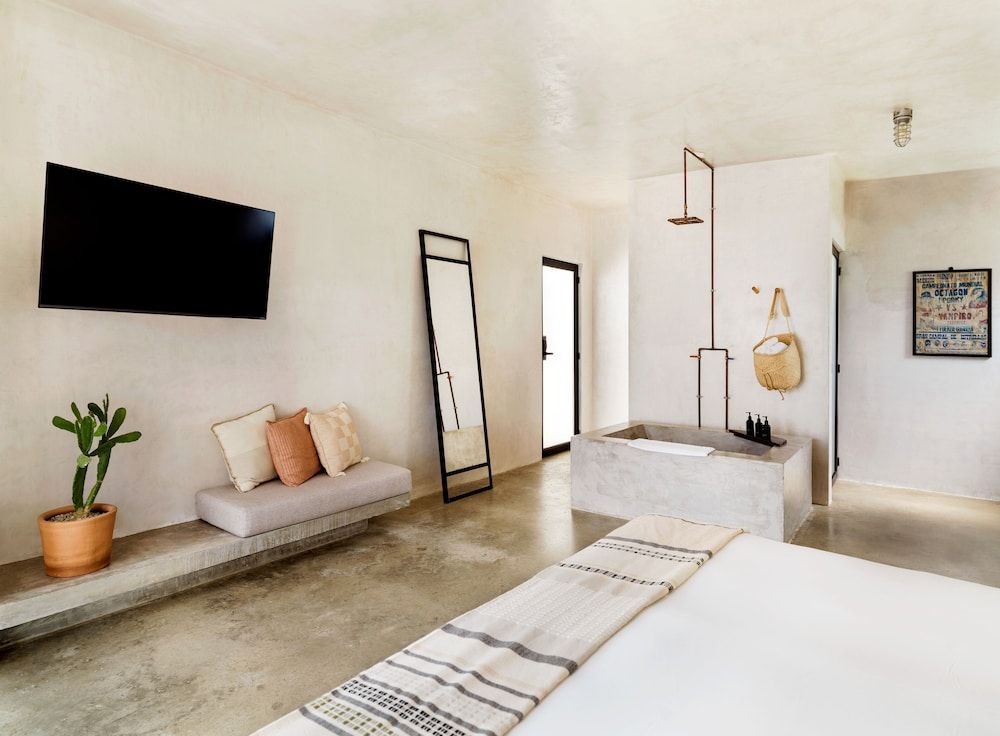 Drift San Jose del Cabo, a Member of Design Hotels Room, 1 King Bed (Paradise Cove) 9